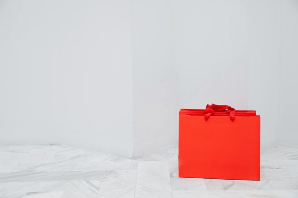 Secrets inestimables pour maintenir l"éclat de vos vêtements en laine mérinos : conseils incontournables et astuces inédites